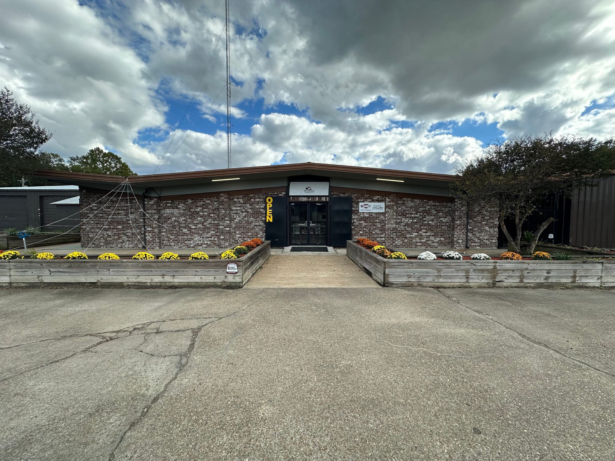 Friends and Lovers Art Market